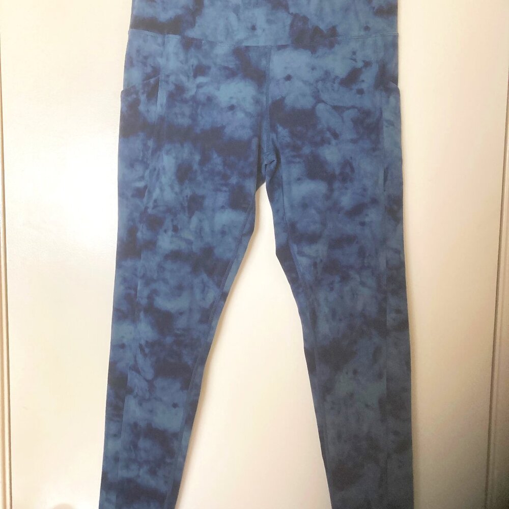 TUFF ATHLETICS – Blue Tie-Dye Leggings.. Size L